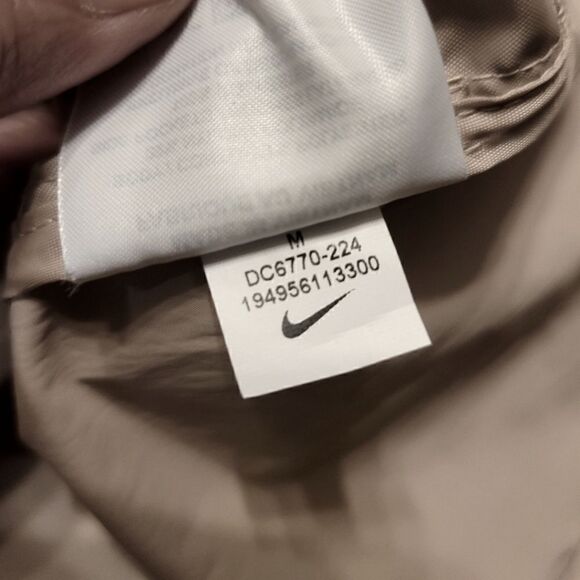 Nike Sportswear Hooded Jacket Tan Size M NWT - Picture 11 of 12